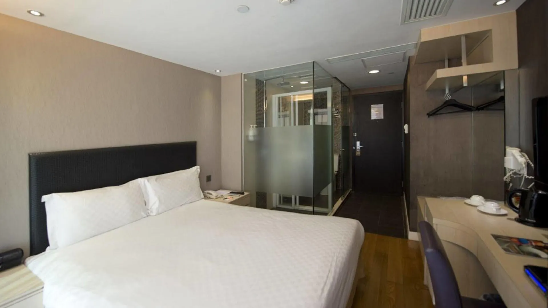 Wifi Boutique Hotel Hong Kong 3*,  China